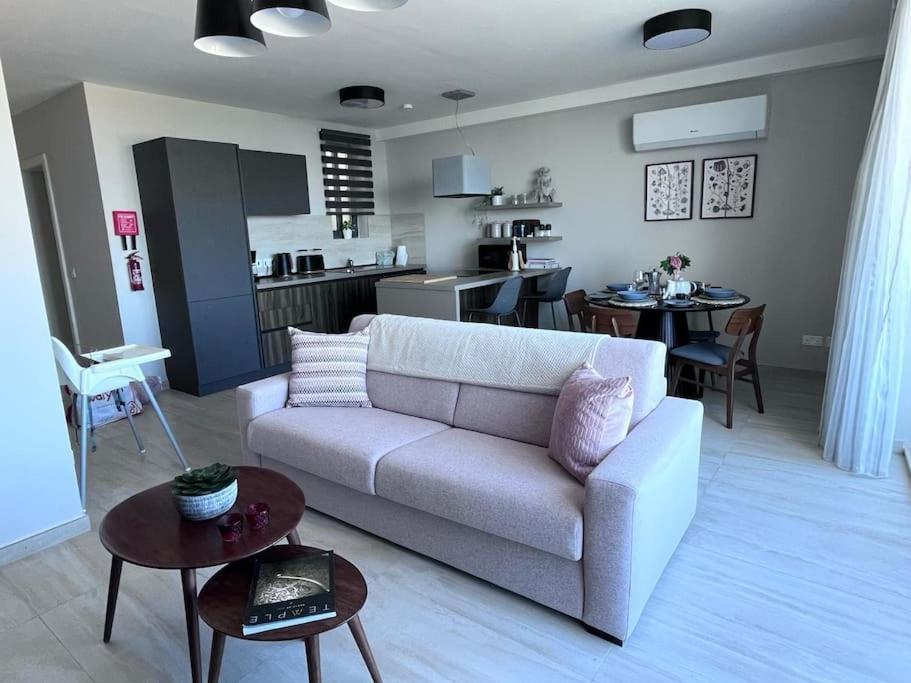 Your Escape: Where Every Sunrise Becomes A Memory Mellieha Exterior photo